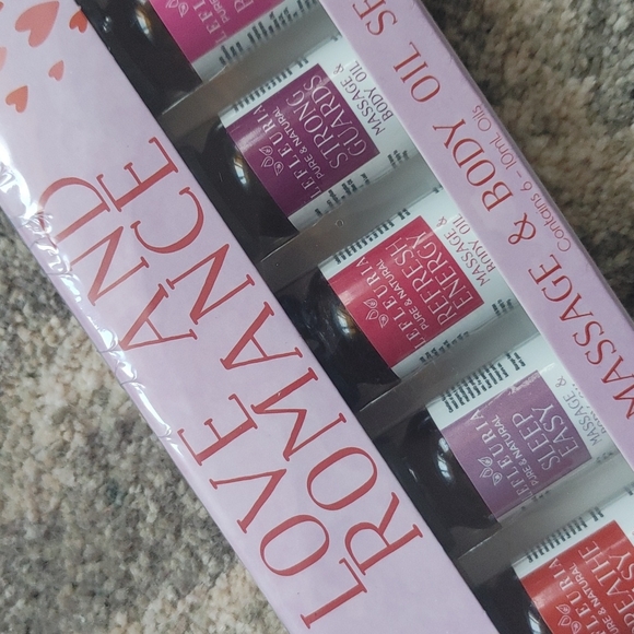 Lefleuria Pure and Natural Love and Romance Massage Body Oil Set - Picture 2 of 13